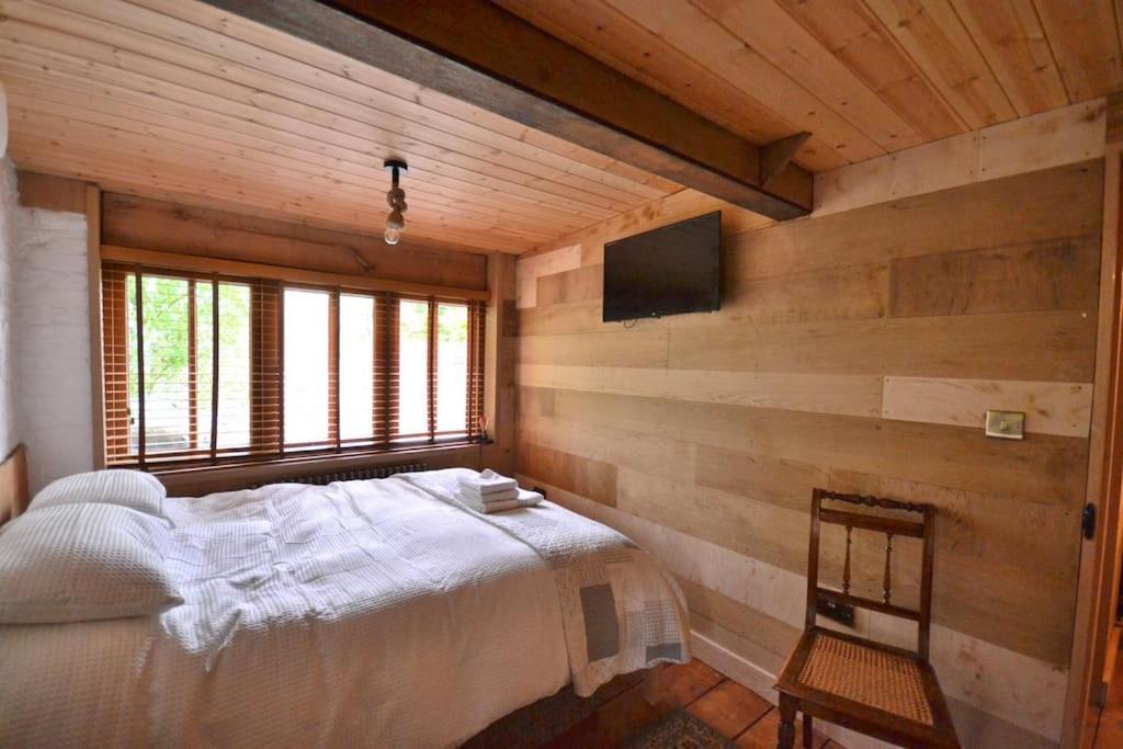 Вилла The Old Forge Dersingham Экстерьер фото